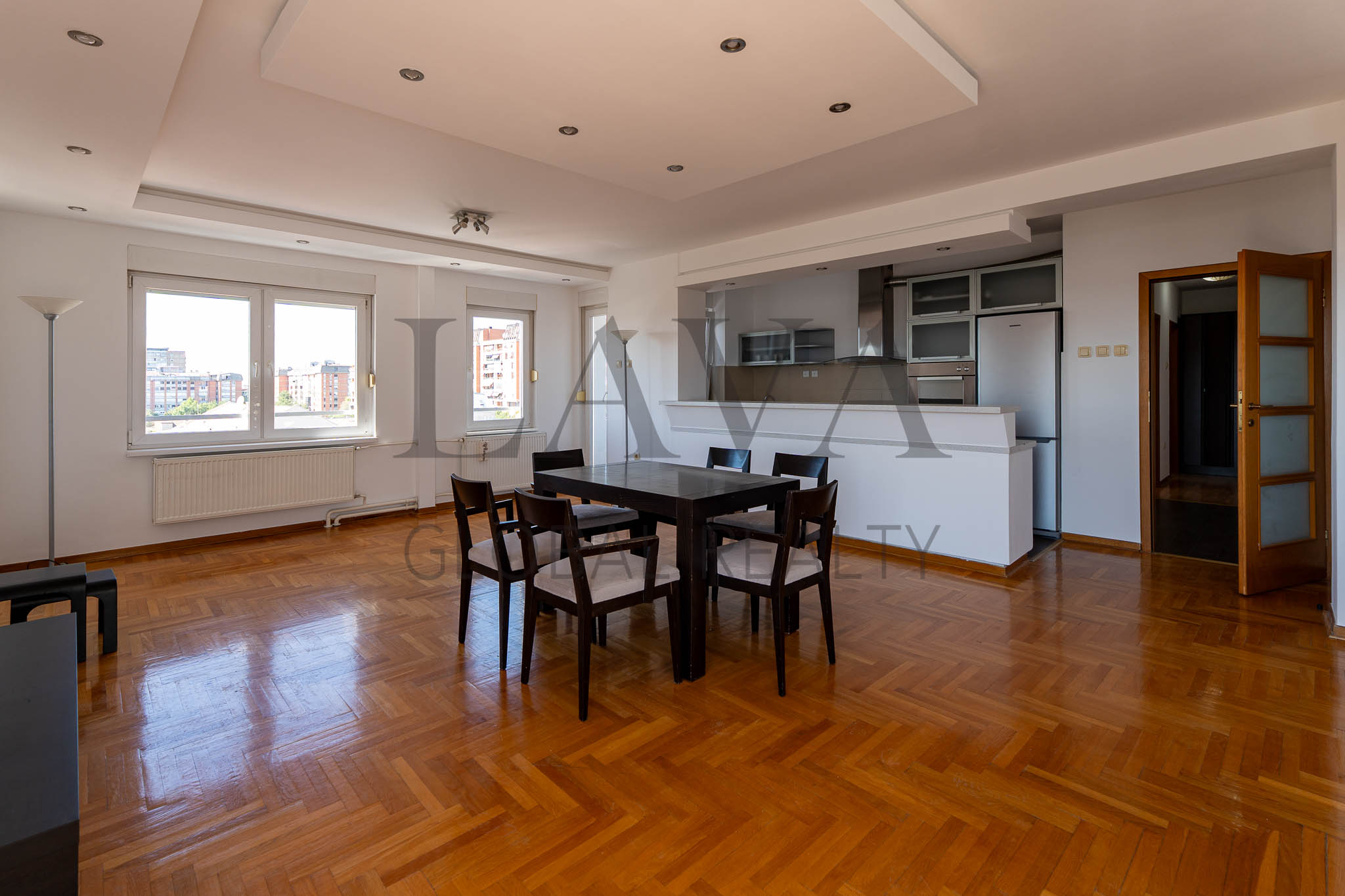 Namešten stan od 110 m² sa garažnim mestom | Lion
